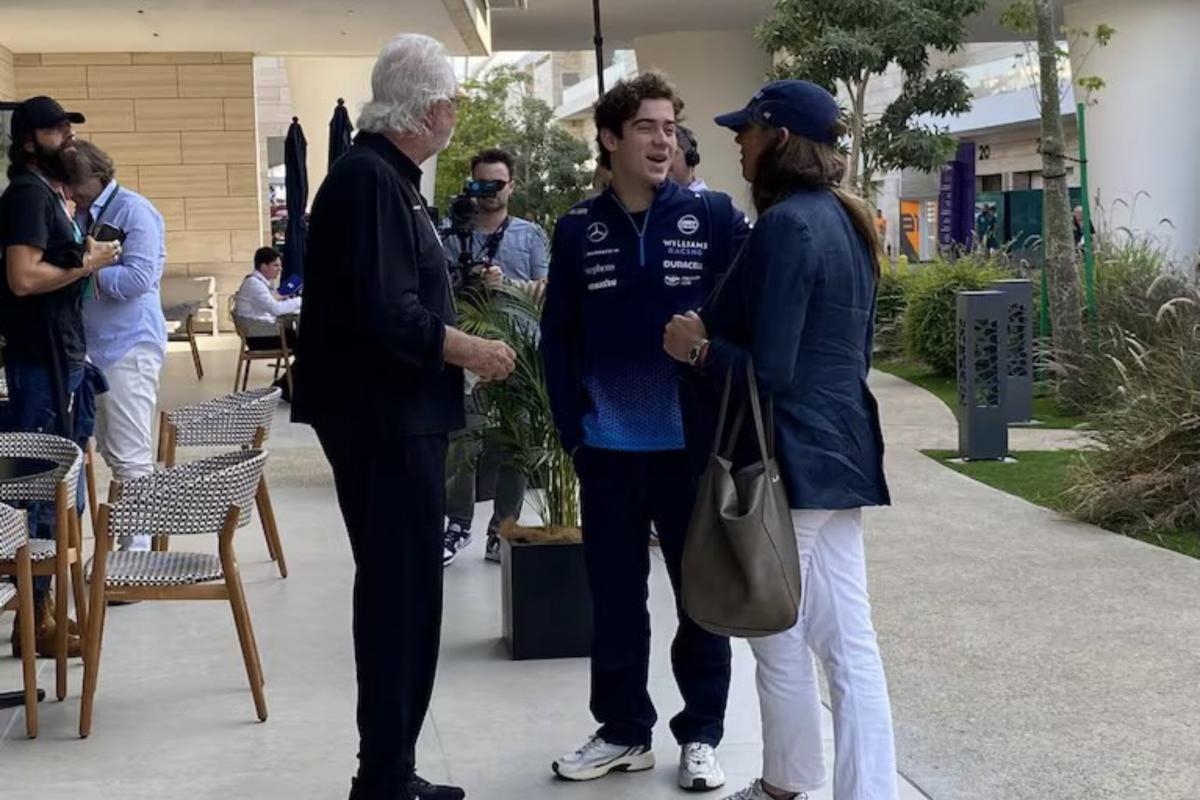 ¿Franco Colapinto tiene opciones de volver a la F1 en 2025? Briatore le abre una puerta