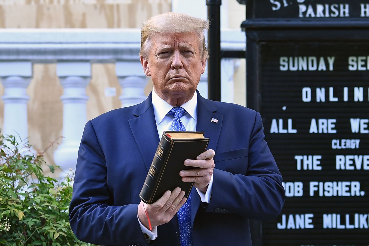 15.000 firmas en una petición que acusa a Donald Trump de violar los valores cristianos – Mujer es Más