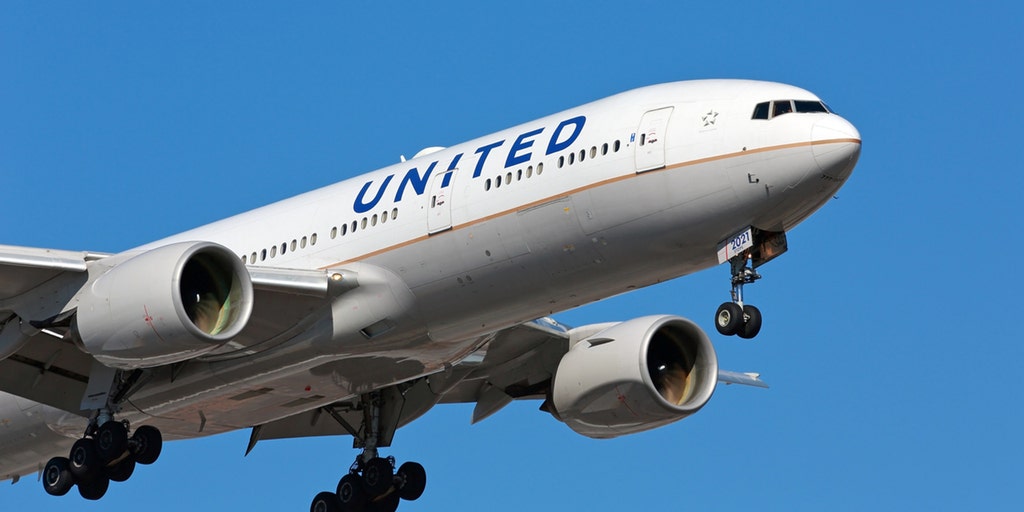 Body found in wheel well of United Airlines Christmas Eve flight from Chicago to Maui