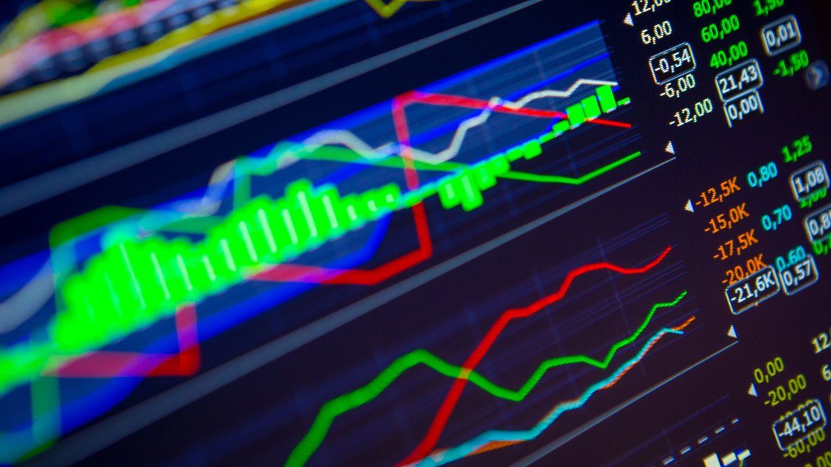 acciones-tecnologicas-con-valuaciones-atractivas-en-2025:-¿en-cuales-invertir-con-menor-riesgo?