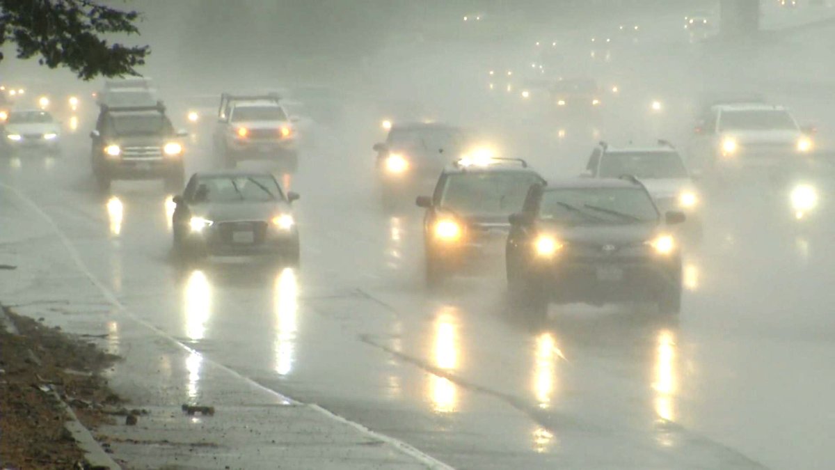 Lluvias y aviso por alto oleaje en el Área de la Bahía