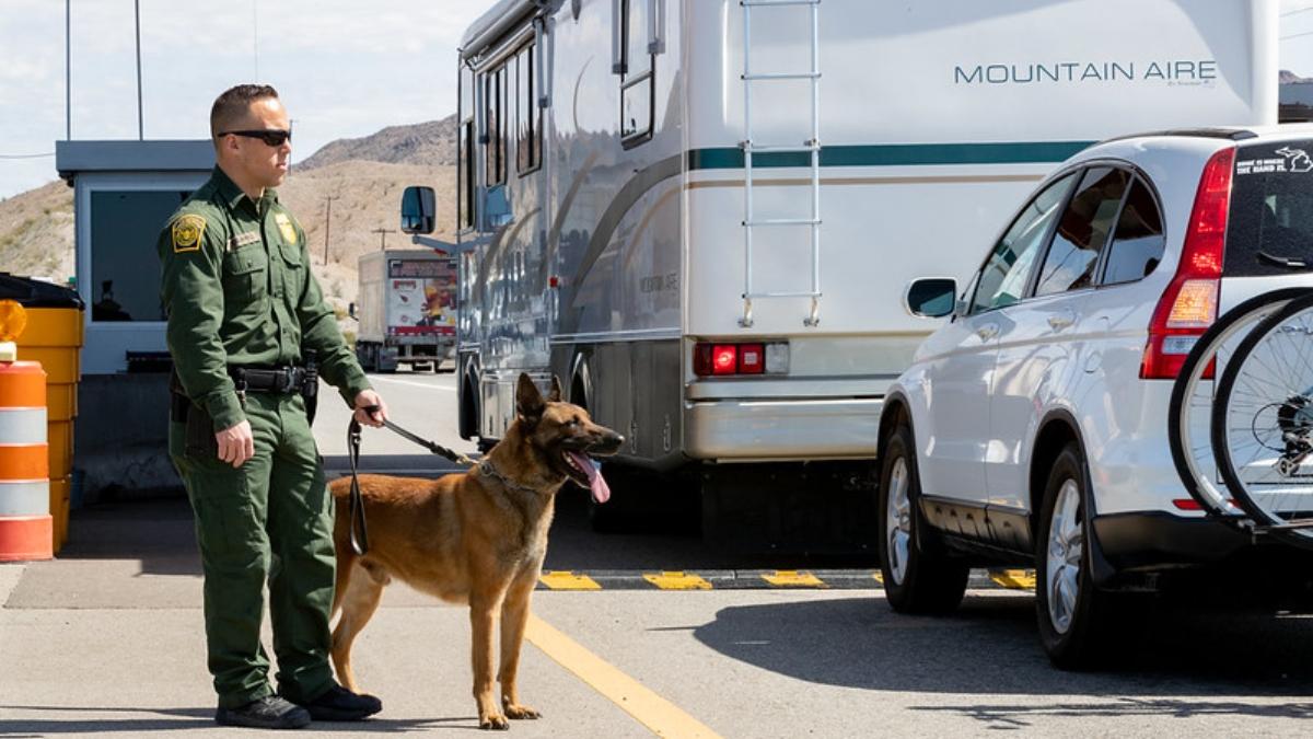 intentaron-entrar-a-california,-pero-cbp-descubrio-esto-de-su-camioneta