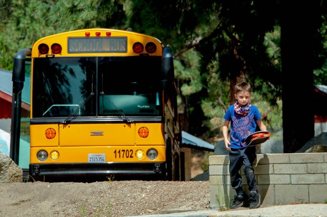 Funcionarios de California proponen otra medida para mantener a Inmigración lejos de las escuelas