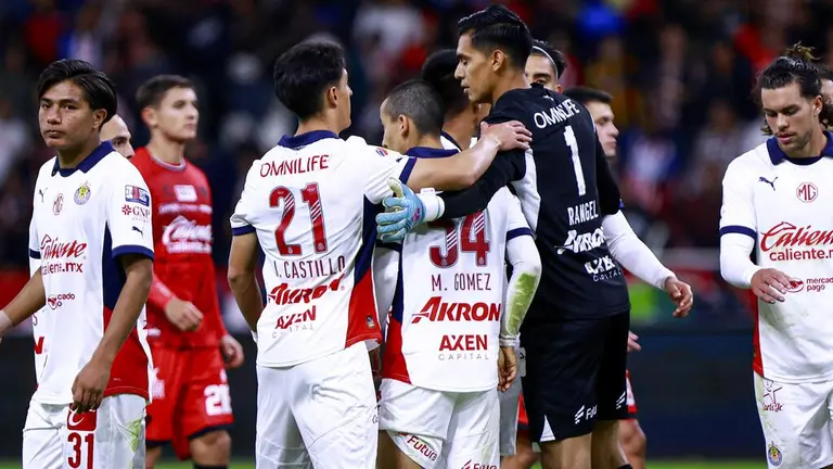 'Tala' Rangel saca la cara por Chivas en Clásico Tapatío