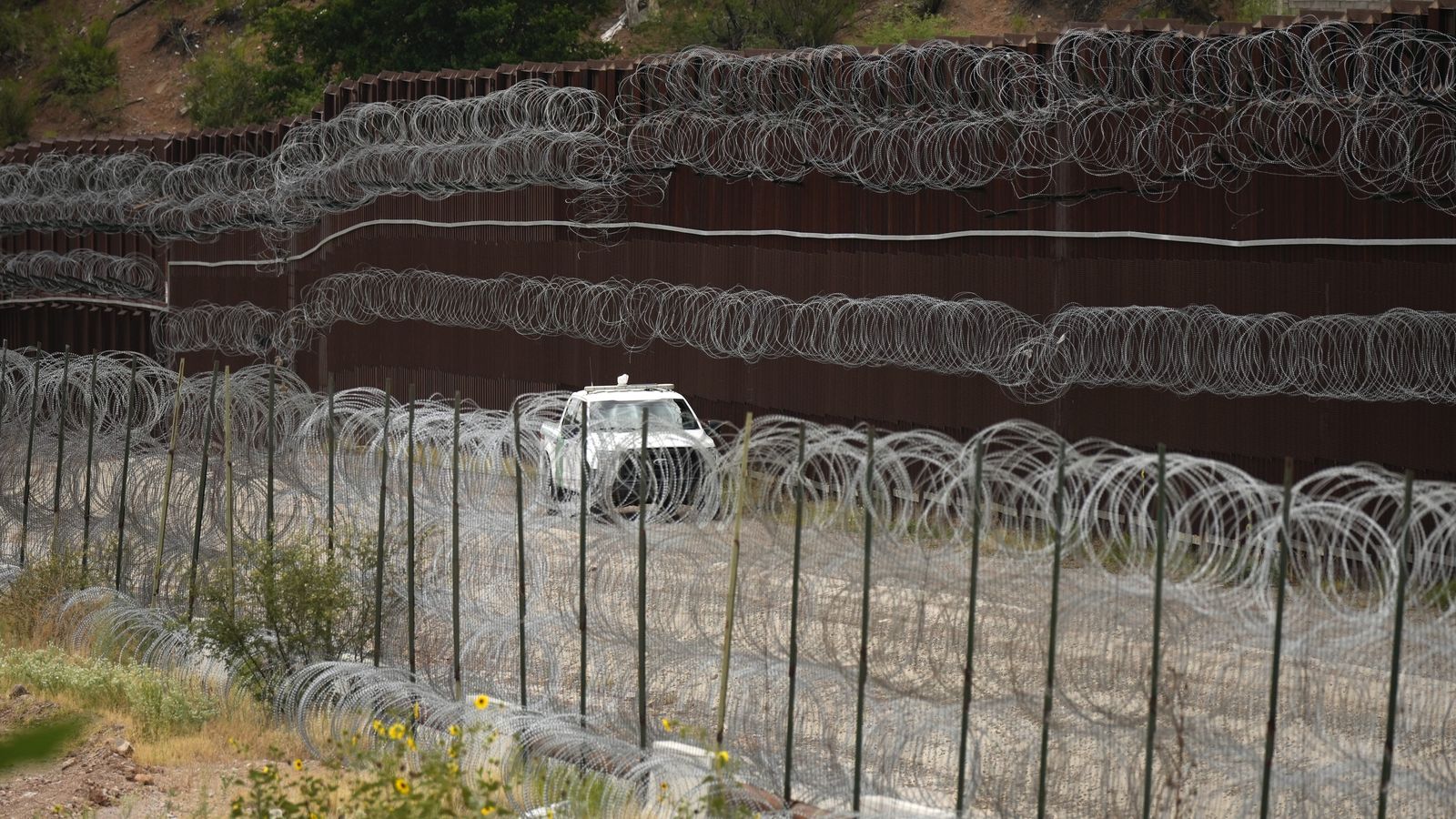 el-“zar-de-la-frontera”-de-trump-promete-que-la-administracion-entrante-construira-“instalaciones-para-familias”-para-acelerar-las-deportaciones-masivas,-incluidas-las-de-ciudadanos-estadounidenses