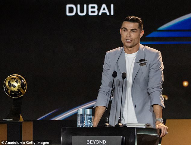 Cristiano Ronaldo revela quién cree que levantará la Liga de Campeones este año, mientras la superestrella del fútbol advierte que el equipo “siempre vuelve” mientras hablaba en la gala de premios. – igeteo.MX