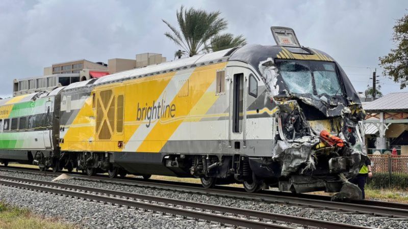 3-bomberos-y-12-pasajeros-resultaron-heridos-en-la-colision-de-un-tren-con-un-camion-de-bomberos-en-florida-|-cnn