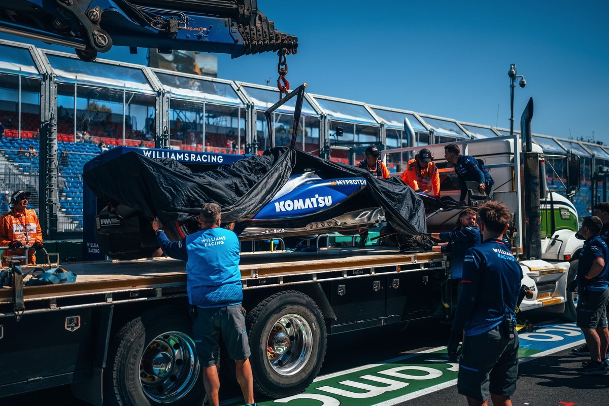 Cómo una decisión de Williams aumentó los daños de sus coches al chocar