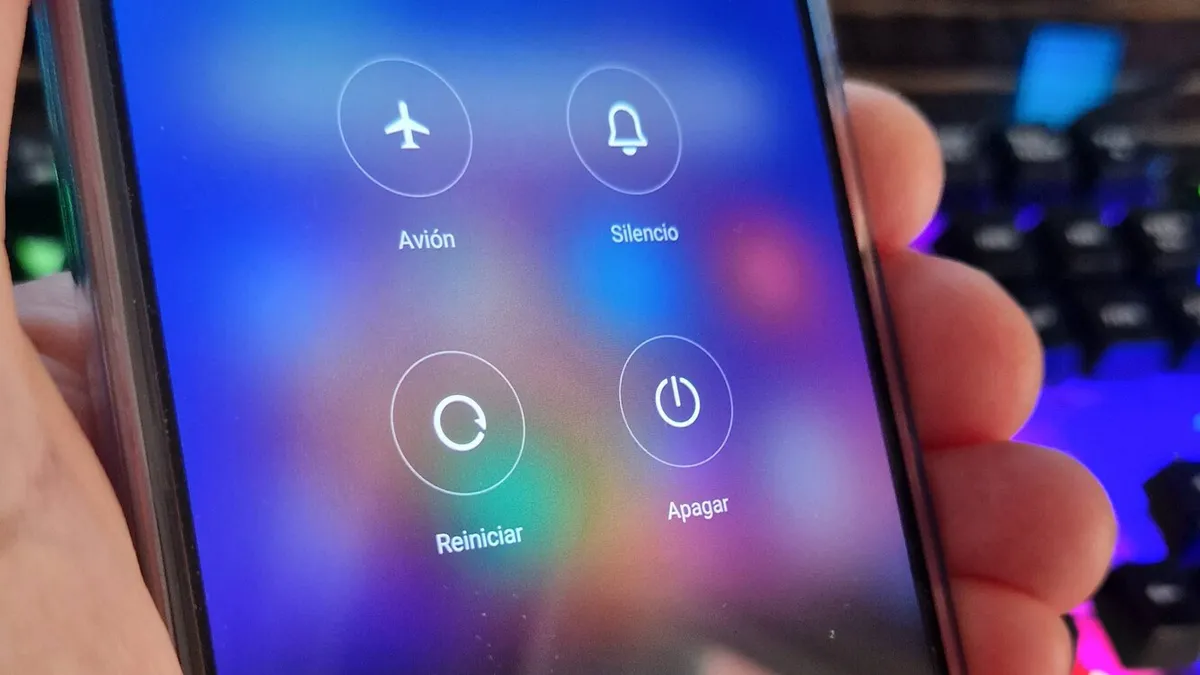¿por-que-recomiendan-reiniciar-tu-celular-una-vez-a-la-semana?