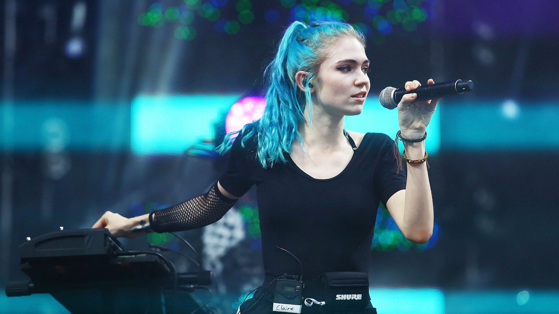 Grimes se convertirá al cristianismo para “dejar de vapear” | Urbana 106.9 FM