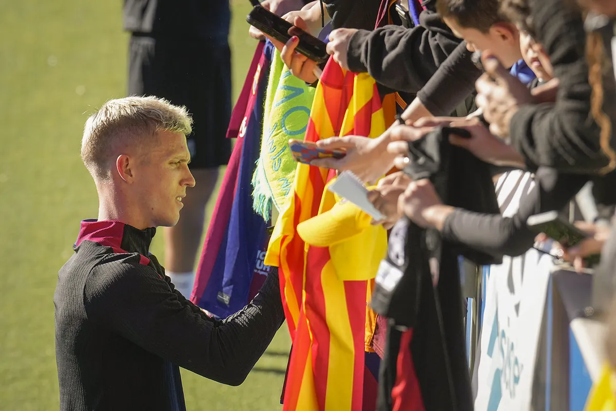 LaLiga deja al Bara sin inscribir a Dani Olmo por no presentar “ninguna alternativa”