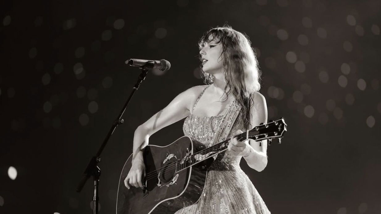 Taylor Swift se burla del cristianismo en su nuevo álbum Responder de la manera más útil posible, pero tener mucho cuidado de no reproducir ningún material con derechos de autor, incluyendo letras de canciones, secciones de libros o extractos largos d