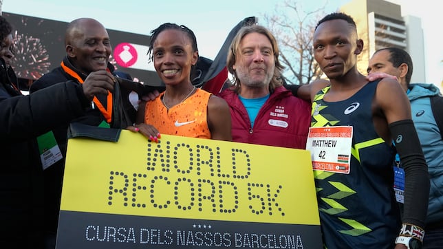 Chebet revienta el récord del mundo de 5km en Barcelona