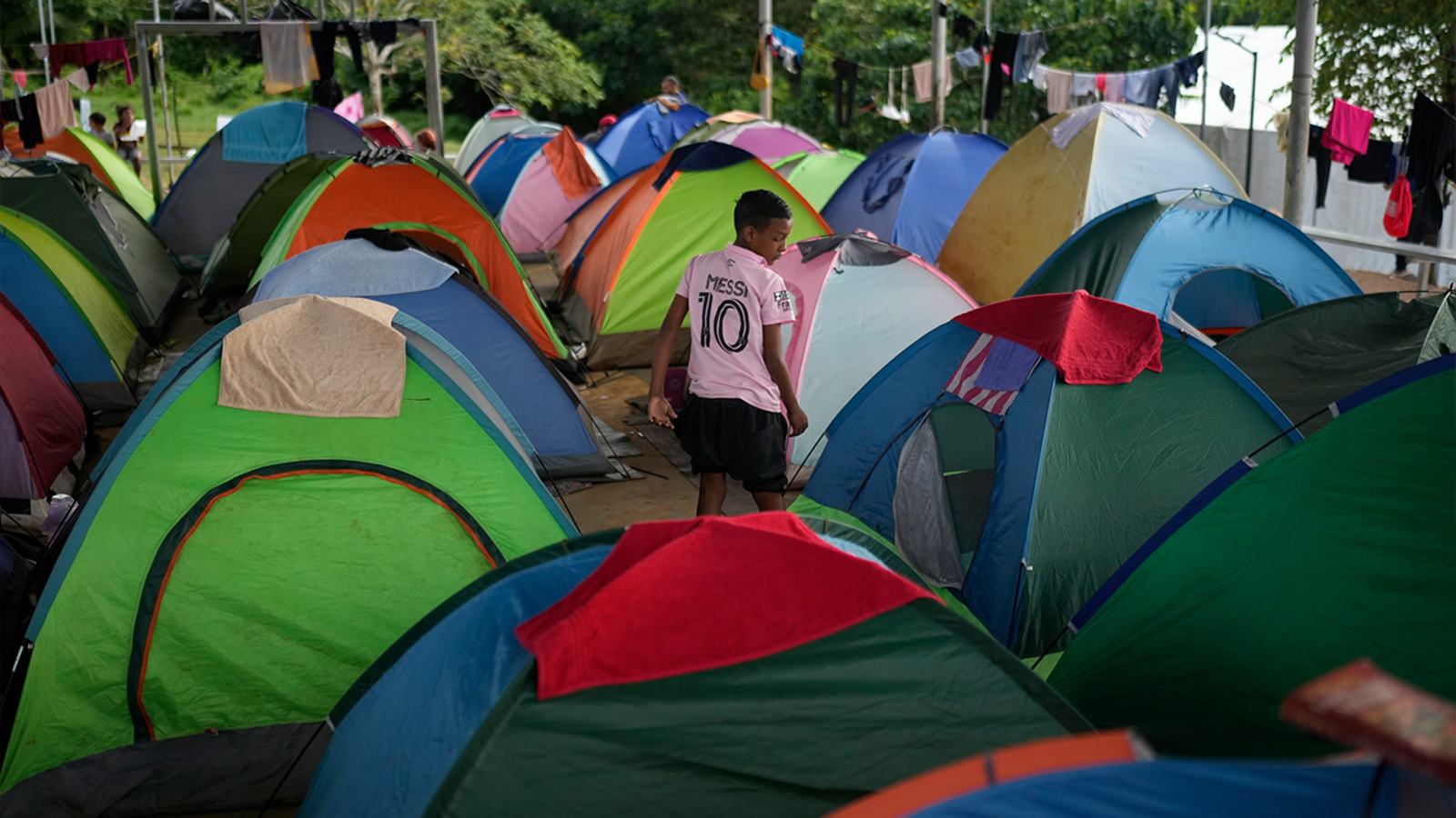 El flujo de migrantes en el Darién panameño se reduce a cerca de la mitad en un año