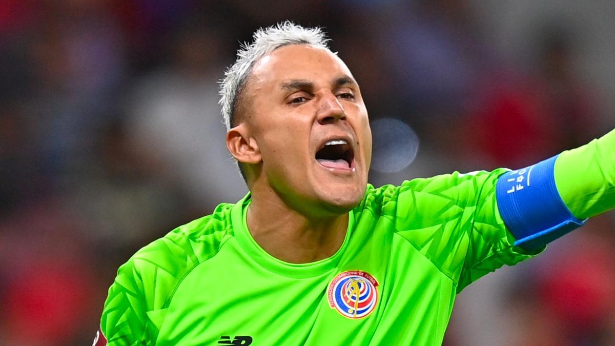 Keylor Navas, muy cerca de reunirse con Arturo Vidal en Colo Colo