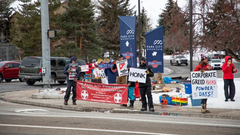 La huelga de la patrulla de esquí en Park City cierra la mayor parte de la zona de esquí más grande en Estados Unidos | CNN