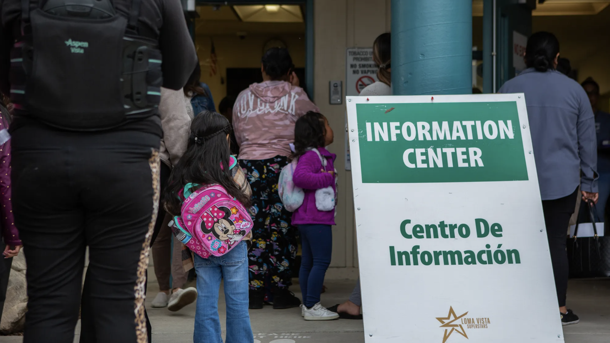 ¿Puede California mantener a los agentes de Inmigración alejados de las escuelas? Los legisladores quieren intentarlo