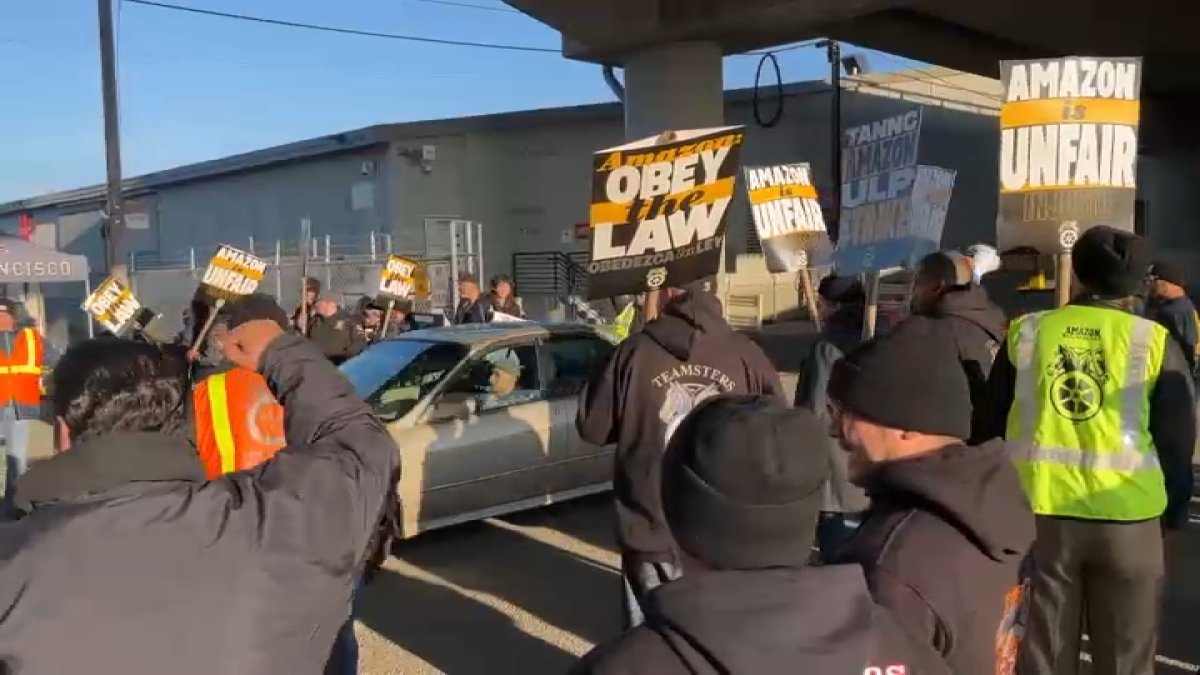 Trabajadores de Amazon protestan en San Francisco: cómo te afectará la huelga