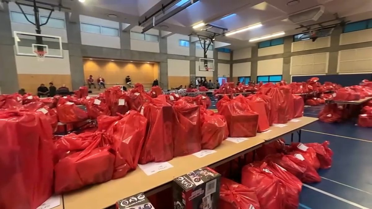 Salvation Army entrega miles de juguetes a familias necesitadas en San Francisco