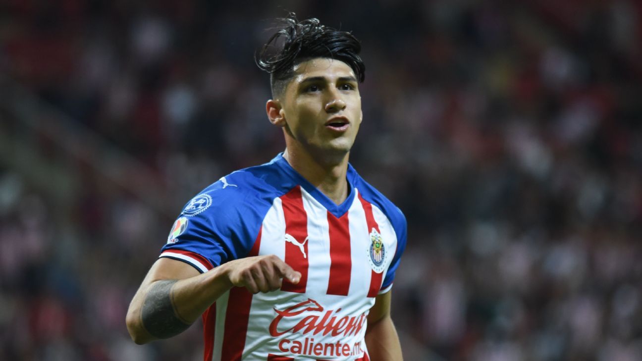 Chivas hace oficial el regreso de Alan Pulido