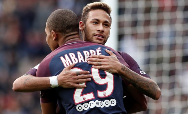 PSG podría ser expulsado de la Champions League por una deuda millonaria con Mbappé