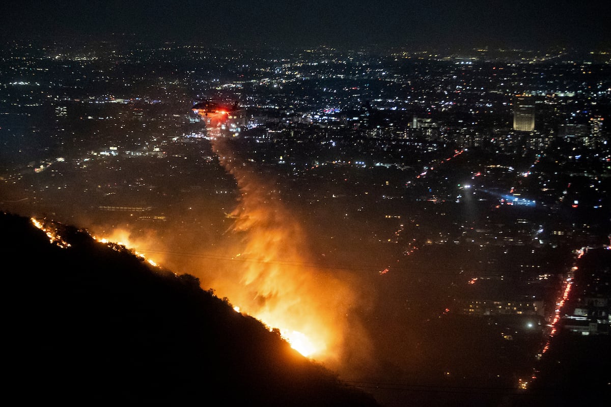 Un quinto incendio crece con rapidez en Hollywood y se suma al escenario de pesadilla en Los Ángeles