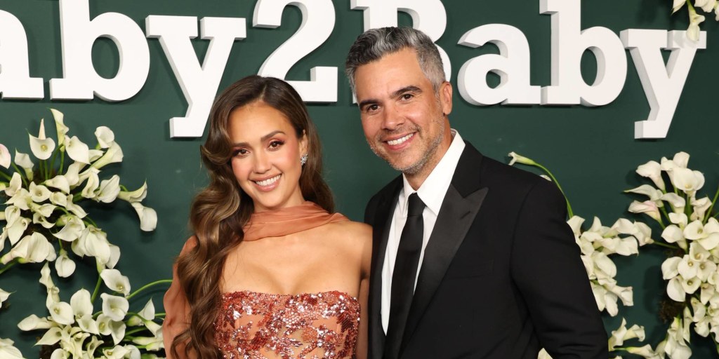 Jessica Alba y Cash Warren se separan tras 16 años de casados, según reportes