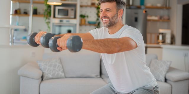 Harvard comparte cómo montar fácilmente un gimnasio en casa para perder peso y ganar fuerza pasados los 50 años