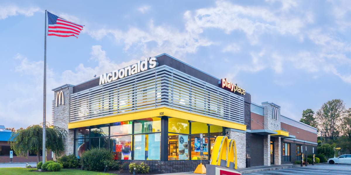 McDonald's tiene su nuevo menú económico en Estados Unidos con una increíble oferta: Jhon Cena lo recomienda