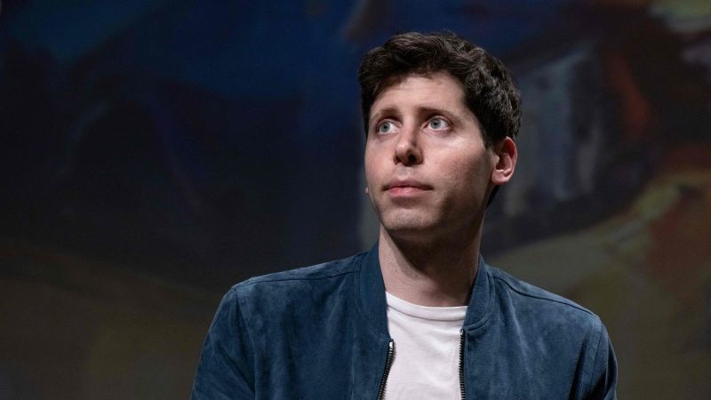 La hermana de Sam Altman, CEO de OpenAI, lo acusa de abuso sexual y él lo niega | CNN