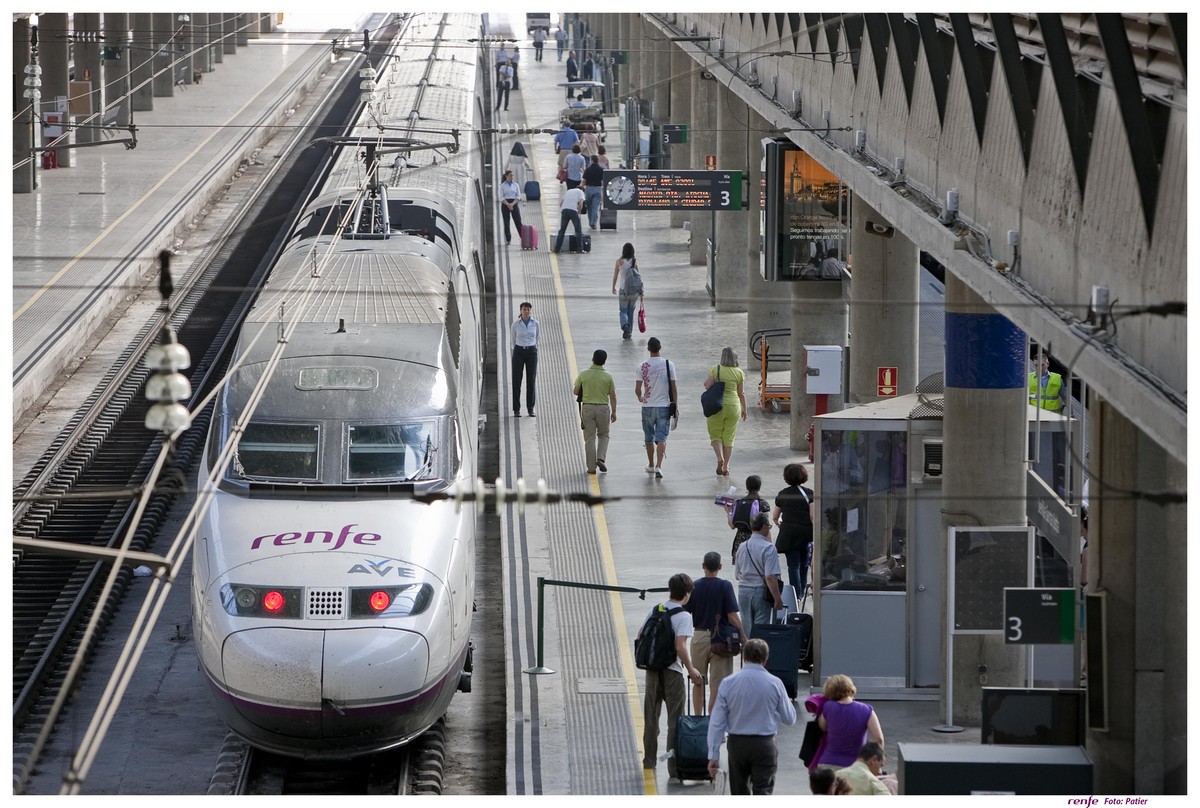 Renfe, ‘Tren Oficial’ de los galardones de la Academia de las Artes Escénicas de España