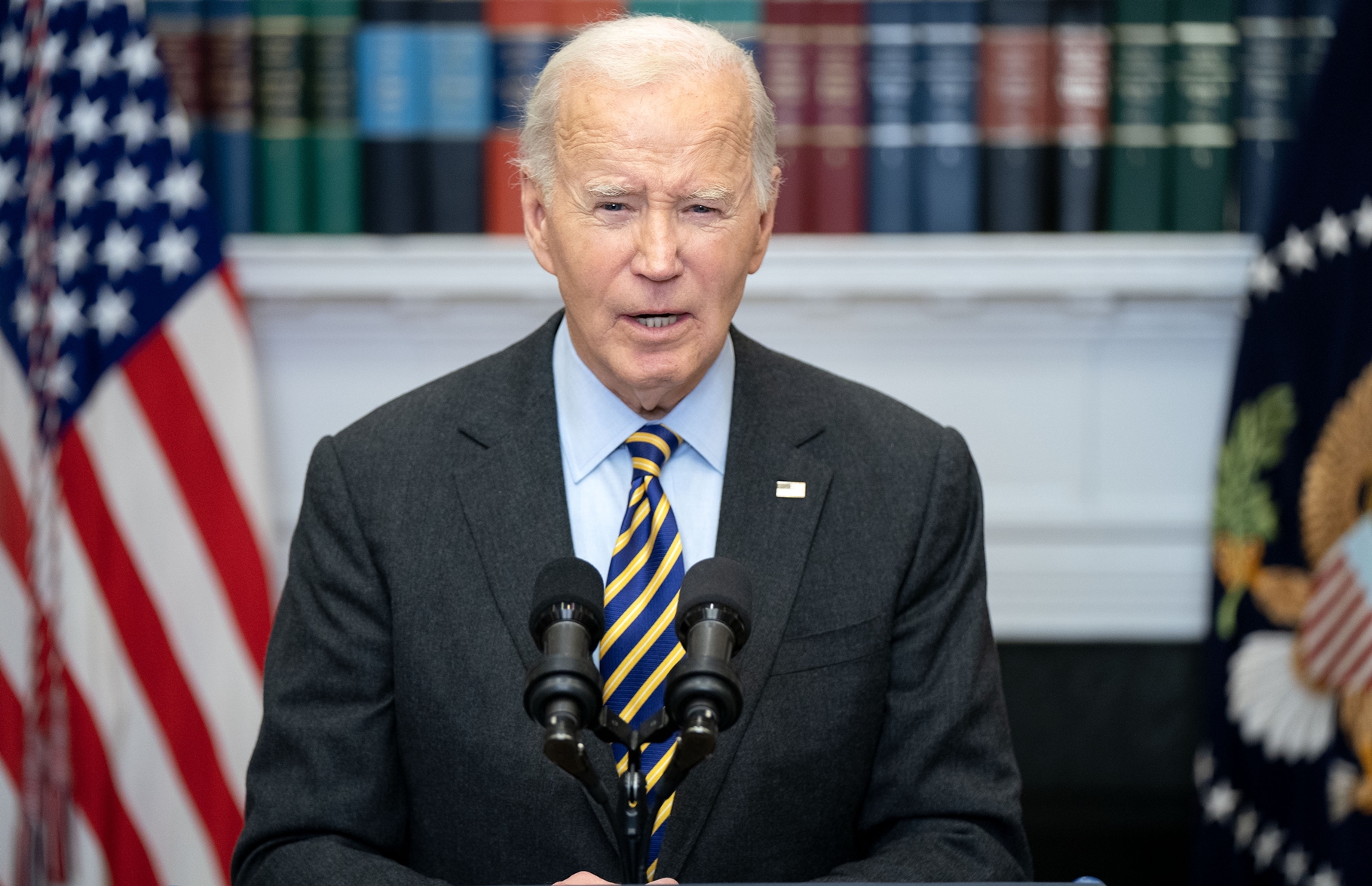 Biden califica de vergonzosa decisión de Meta de abandonar verificación de datos – El Diario NY