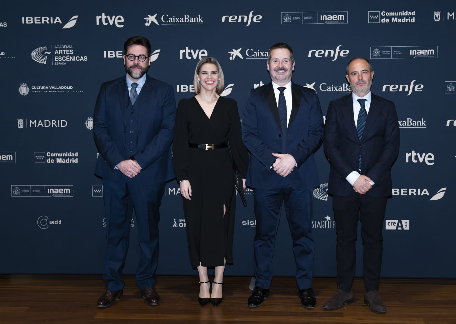 la-academia-de-artes-escenicas-hace-entrega-de-su-medalla-de-oro-al-festival-iberoamericano-del-siglo-de-oro-‘clasicos-en-alcala’-–-ayuntamiento-de-alcala-de-henares-%