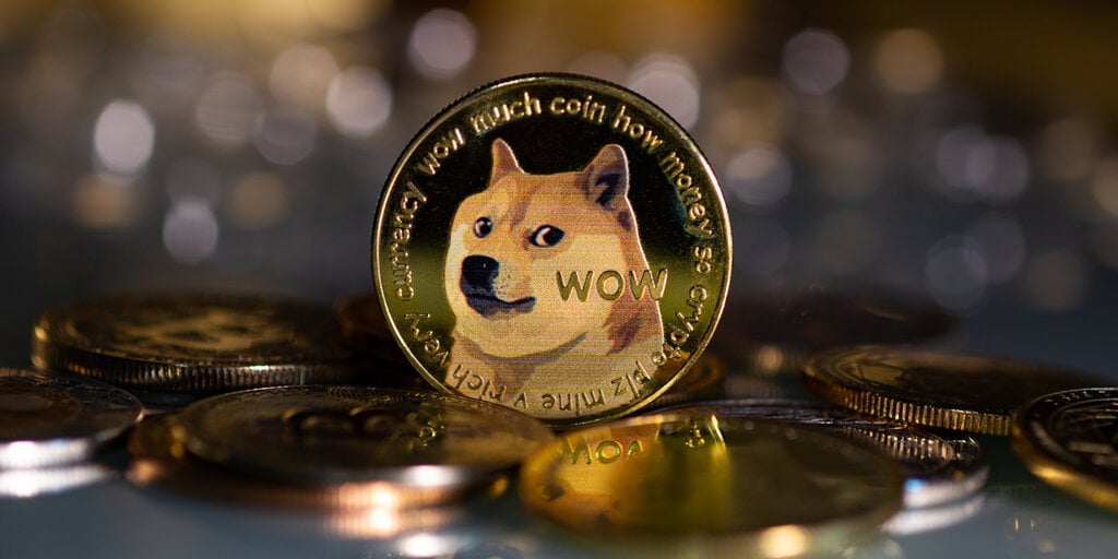 Dogecoin Está Cayendo, Pero Estas Memecoins Están Desplomándose – Decrypt