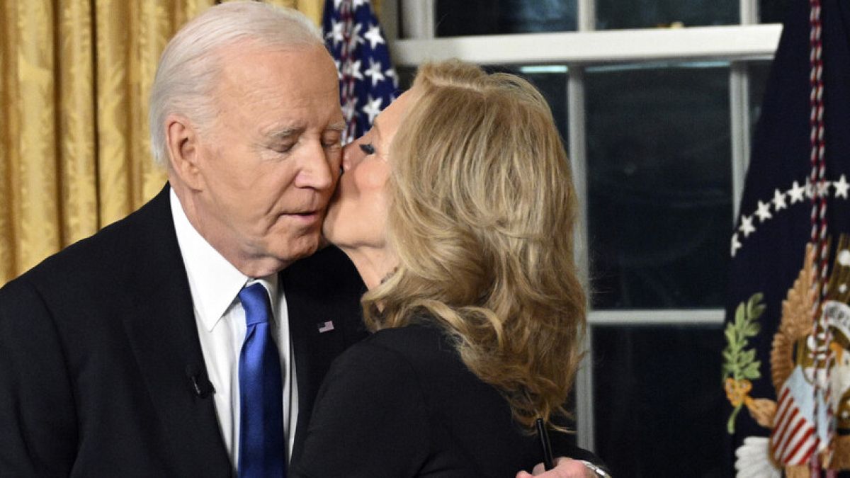 Biden advierte que la “oligarquía” capitalista amenaza la democracia