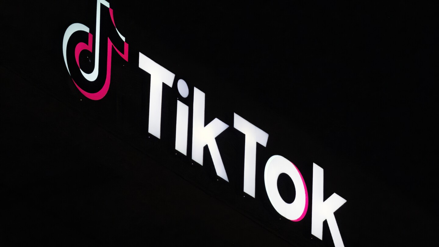 Asesor dice que Trump explora opciones para preservar TikTok