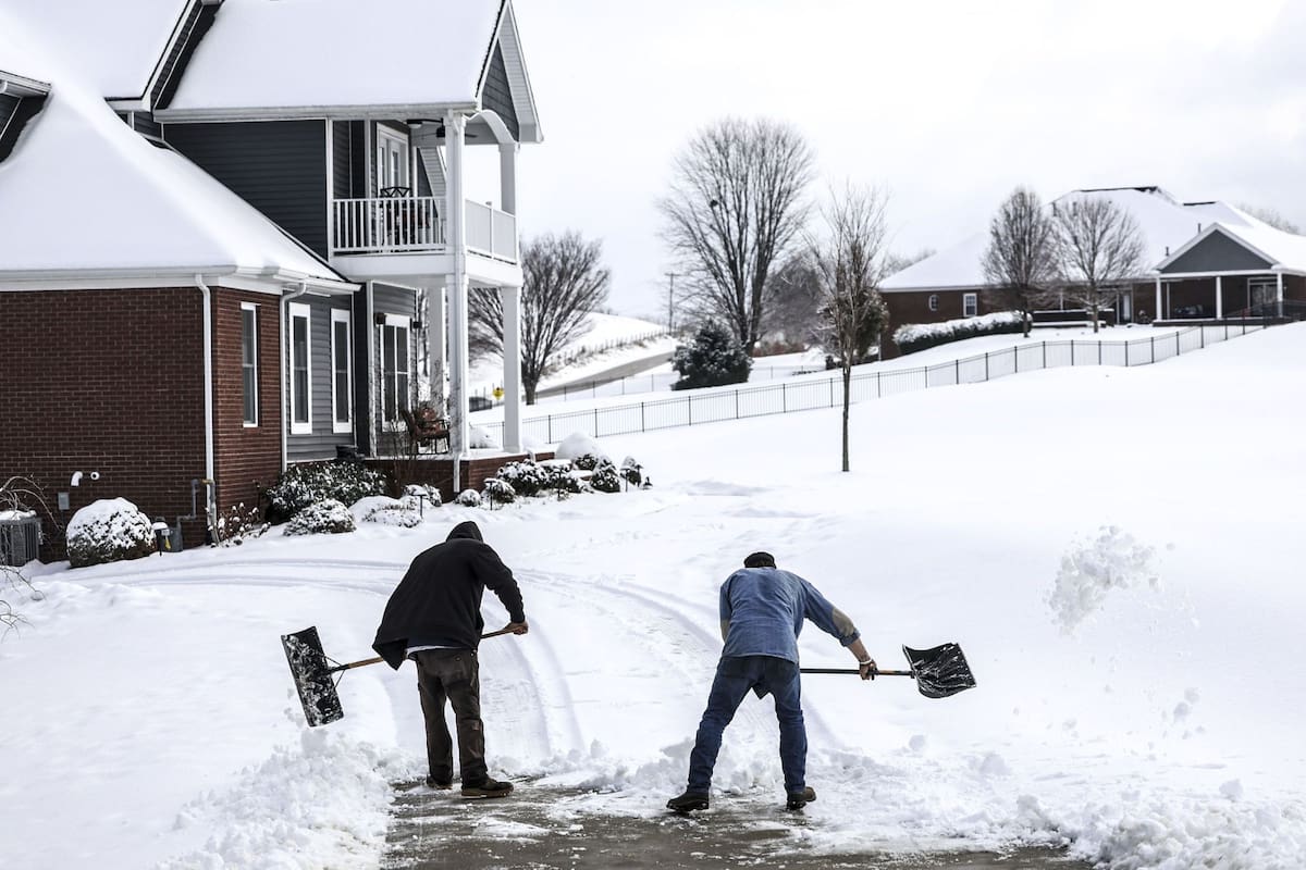 Invierno en Estados Unidos: la consecuencia inesperada de quitar la nieve, según la medicina