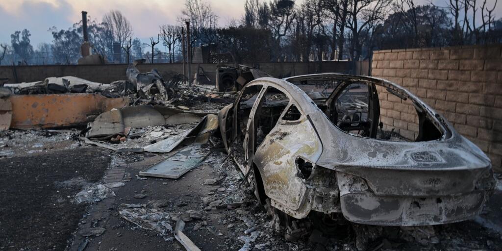 Sismo sacude San Francisco mientras incendios forestales arrasan en Los Ángeles