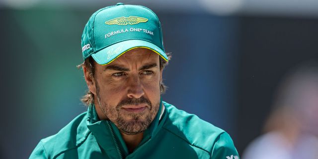 Aston Martin F1 alienta a Fernando Alonso: “Construir un equipo que gane el mundial es nuestra meta”