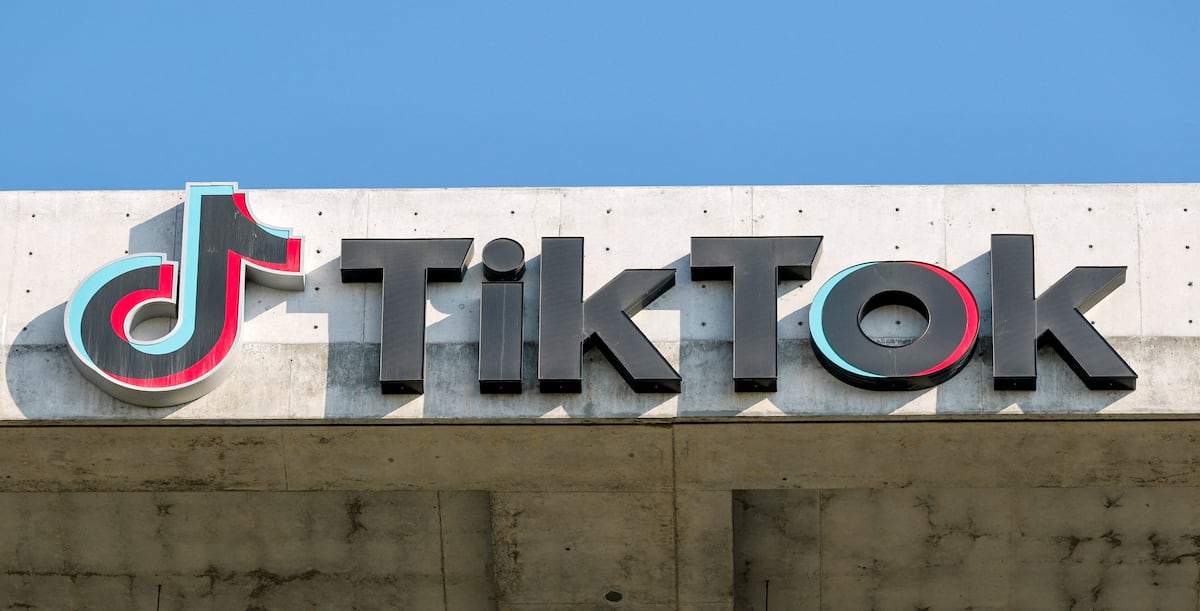 TikTok se apaga en Estados Unidos al entrar en vigor la prohibición por su control chino