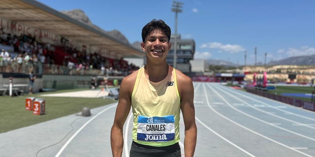 Récord de España de 800m en pista cubierta de Elvin Josué Canales