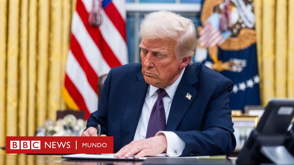 Los indultos de Trump a casi 1.600 personas procesadas por el asalto al Capitolio – BBC News Mundo