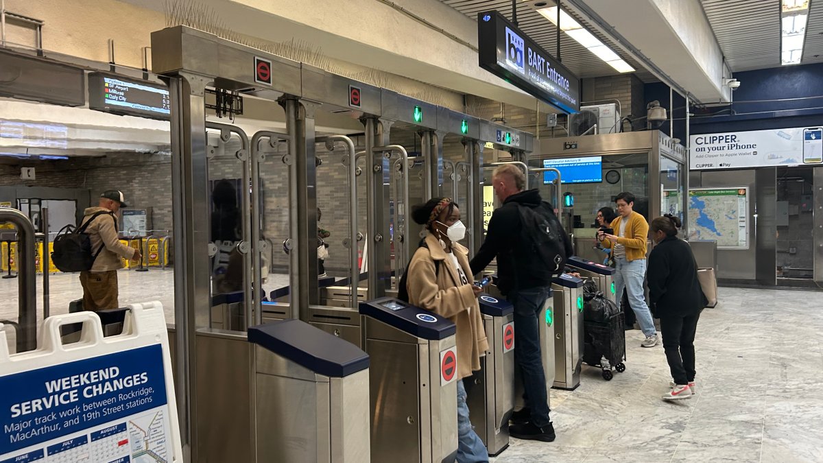 BART instala nuevas puertas de acceso en estación del Aeropuerto Internacional de San Francisco