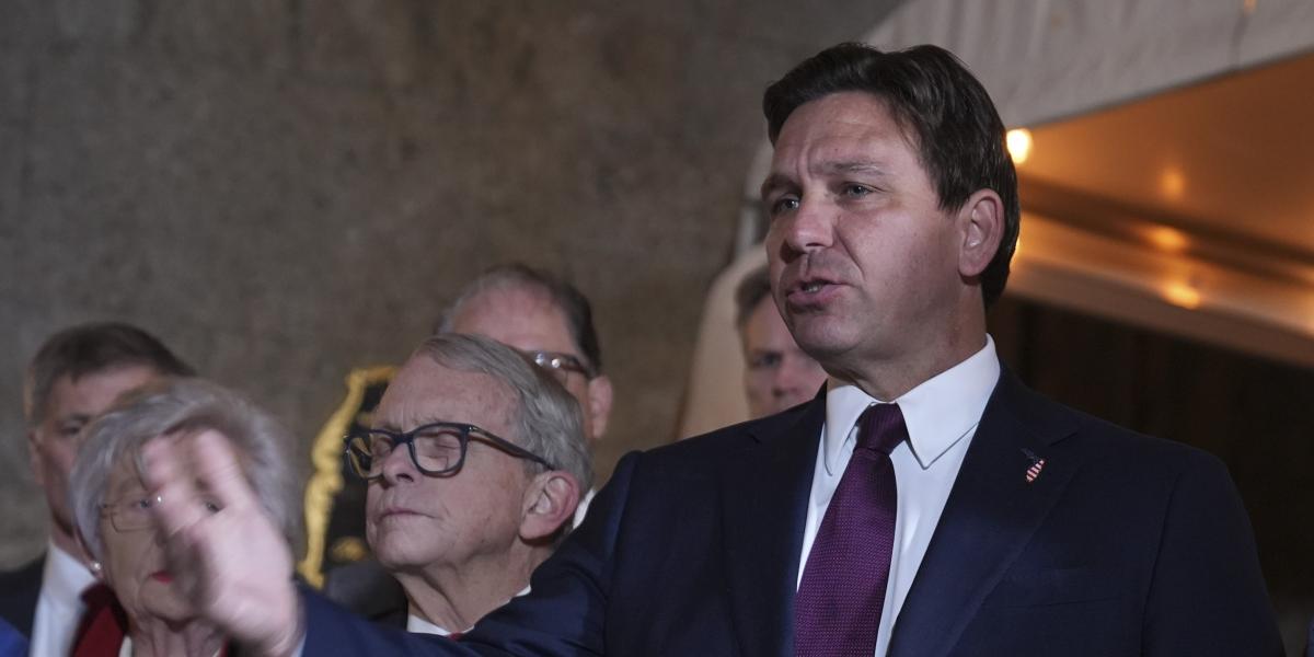 Ron DeSantis crítica a Joe Biden por una mala decisión antes de dejar la presidencia de Estados Unidos