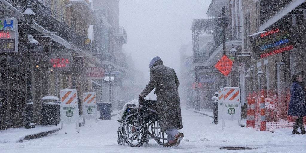 Clima extremo en EE.UU.: Nieve en Houston y Nueva Orleans mientras una extraña tormenta azota la costa del Golfo