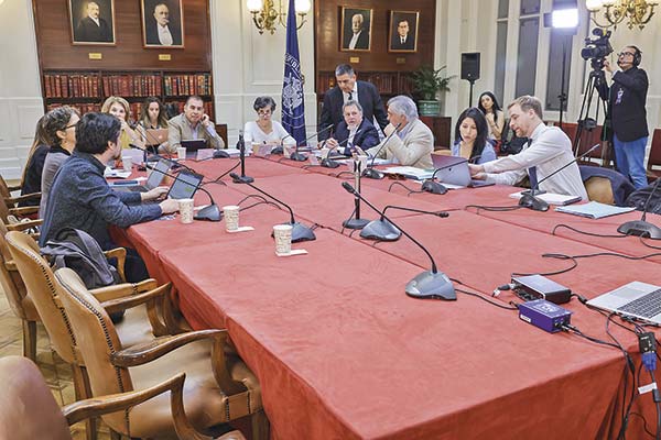 <p>Comisión de Medio Ambiente del Senado aprueba reforma al SEIA y ministra Rojas hace balance del avance del texto</p> | Diario Financiero