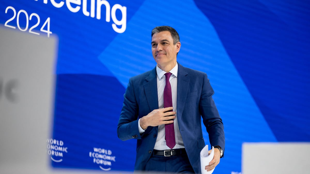 Sánchez lleva a Davos su batalla contra la “internacional ultraderechista”