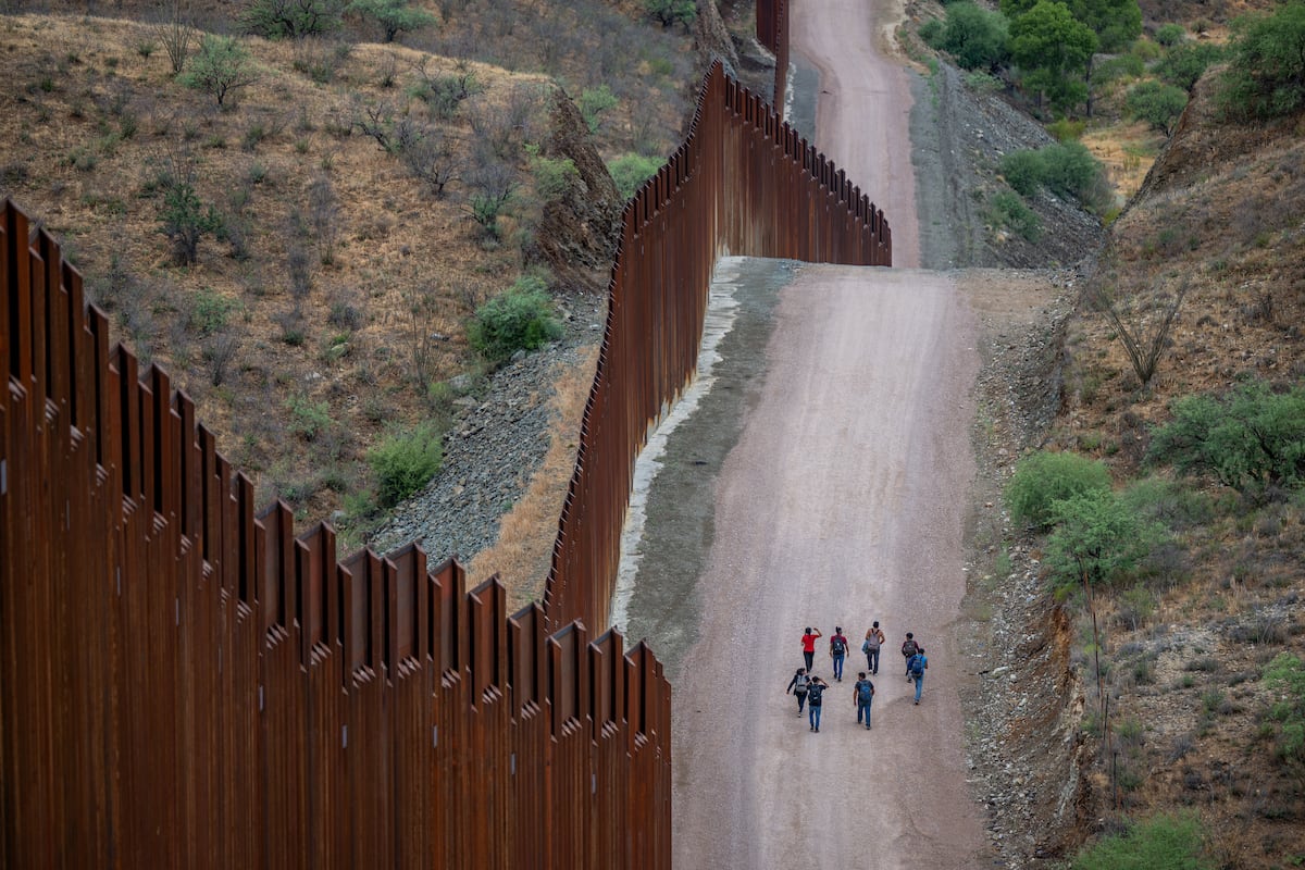 Estados Unidos desplegará hasta 1.500 soldados más en la frontera con México tras los anuncios de Trump