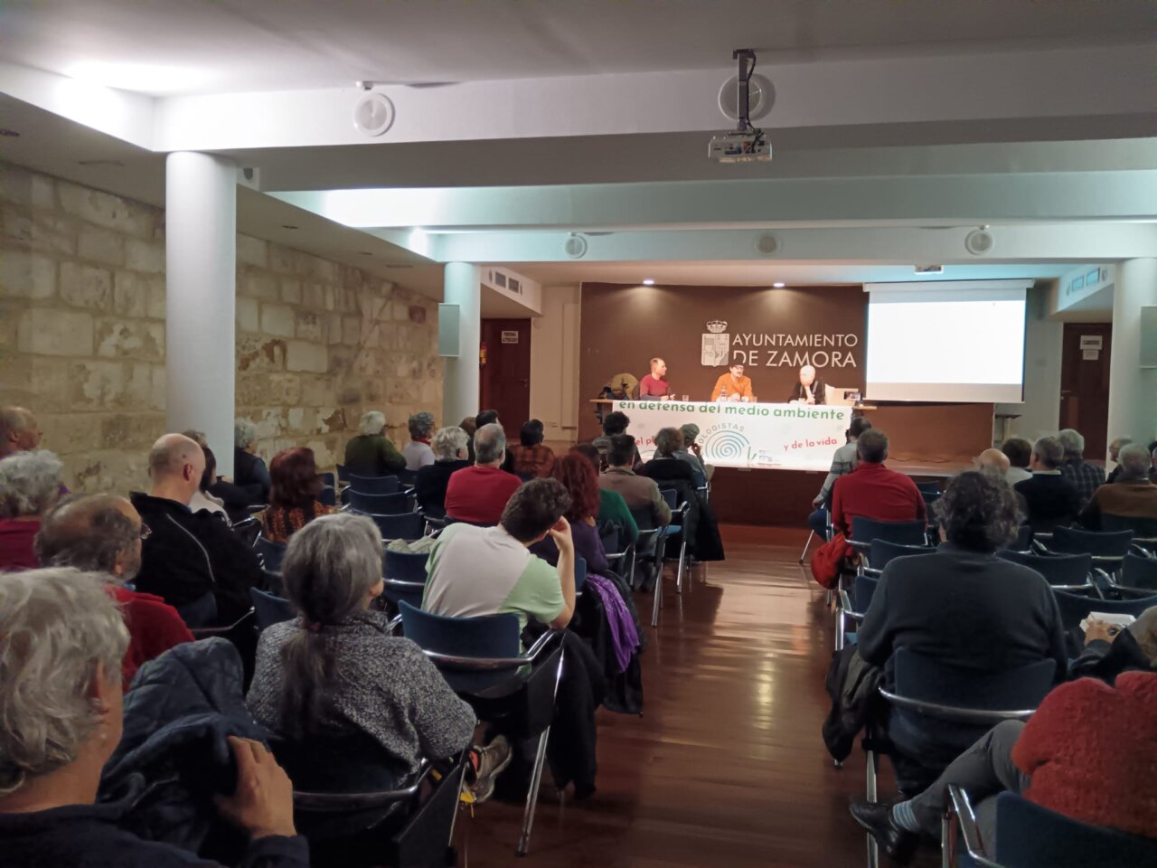 Unas jornadas medioambientales en Zamora alertan de los efectos negativos de la minería prevista en la Raya del Duero – El Trapezio