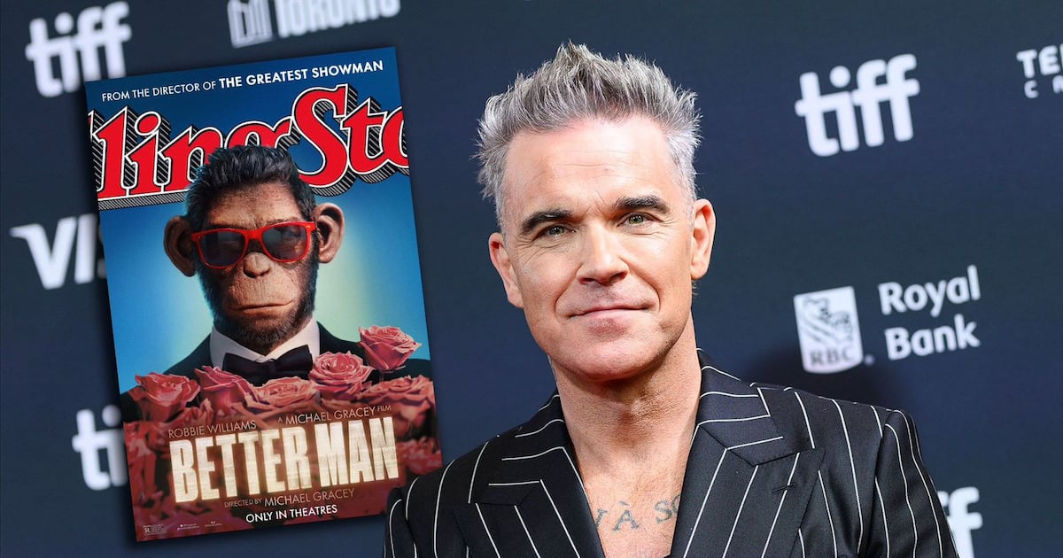 Robbie Williams Promociona su Película Durante un Concierto en Londres y Desata Aplausos y Risas